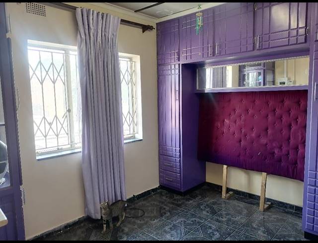 2 bed property to rent in CROWN GARDENS